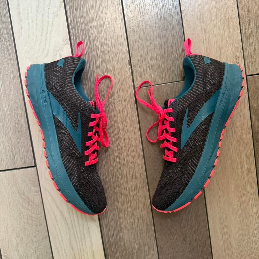 Brooks revel 5 running shoes